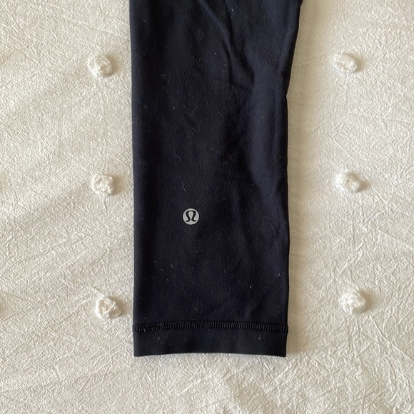 Lululemon reversible black cropped leggings. Size 4. Gentle used! - Picture 2 of 5